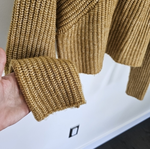 Arizona Jeans Company Marigold Yellow Gold Double V Neck Sweater Size XS - Picture 4 of 9